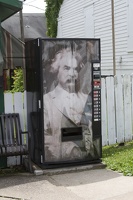313-8874 Hannibal MO - Mark Twain Pop Machine - even a pop machine